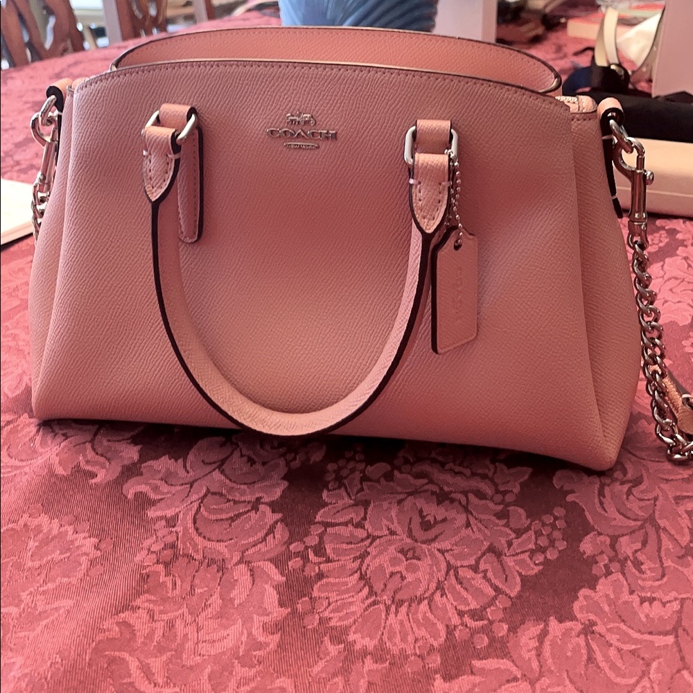 Coach baby pink leather purse🎀